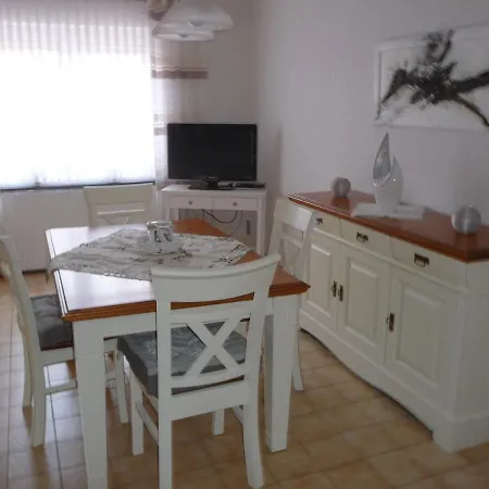 Ferienwohnung Broske Apartment Schortens
